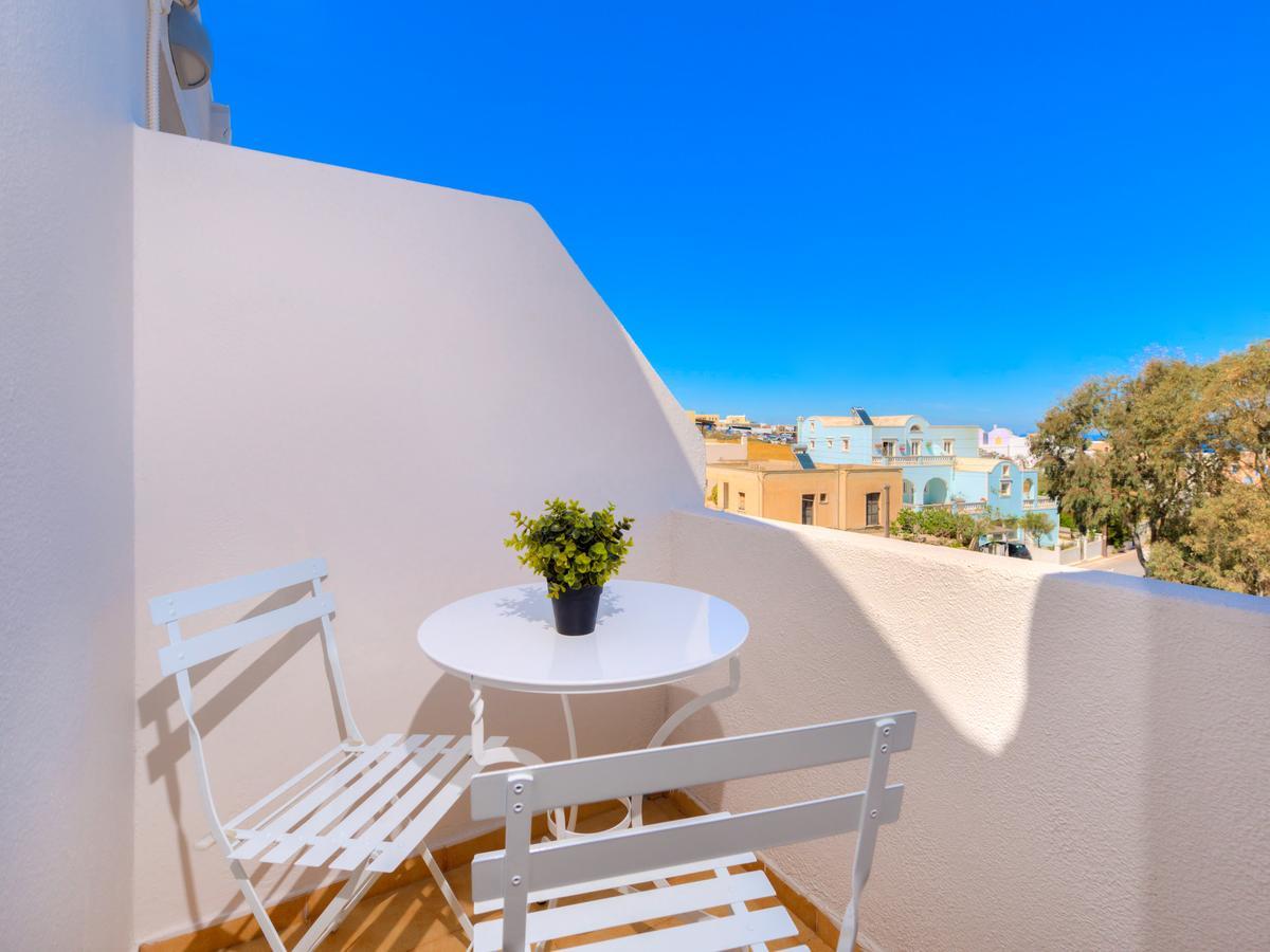 Alexander'S Great View Aparthotel Fira  Exterior photo